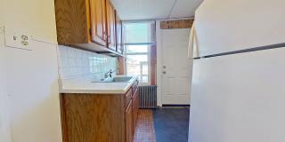 Spacious 3 Bedroom 2nd/3rd Floor Apartment in York City Gallery 3