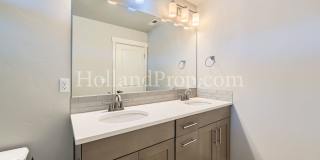 ** NEW PRICE ** Gorgeous 3-Bed Hillsboro Home with a Fenced Yard! Gallery 19