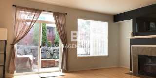 Updated Beaverton Townhome Close to Nike! Private Yard/Patio Gallery 7