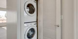 Hamburg Street Gallery 25