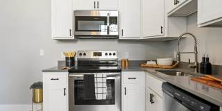 New South Side Apartments at 905 Bingham Gallery 34