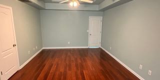 Charming 3-Bedroom Home In City Square! Gallery 9