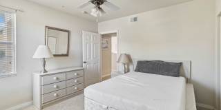 2/2 condo available now at the Villagio for annual lease Gallery 20