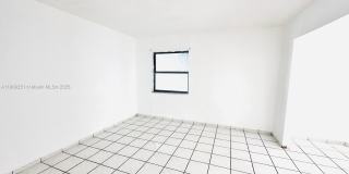 1750 W 46th St Gallery 18