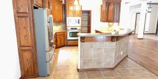 Save Hundreds Every Month – No Electric Bill! Solar-Powered Custom Home for Lease Yukon Public Schools! Gallery 4