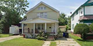 Charming 3-Bedroom Property in Prime Location Gallery 1