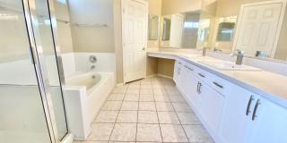 Comfortable single-story 3BD/2BA home with pool & spa in a guard-gated community Gallery 14