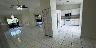 8848 NW 76th Ct Gallery 3