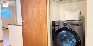 Newly Remodeled 2 Bedroom + den near Hilldale Mall Gallery 25