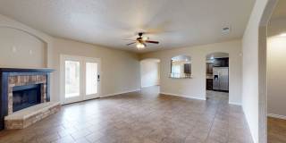 2 WEEKS FREE RENT + $1,895 ONE STORY 4 BEDROOM WITH 3 FULL BATHS Gallery 25