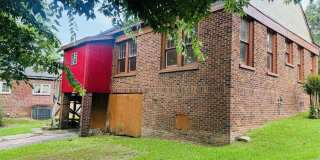 428 Decelle Street Gallery 3