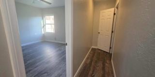 2661 Commercial Street Gallery 13