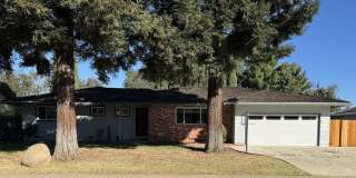Beautiful 4 Bedroom with Direct American River Parkway Access and Pool! Beautiful 4 Bedroom with Direct American River Parkway Access and Pool! Gallery 1