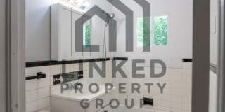 NEWLY RENOVATED 2 BEDROOM HOME! Gallery 16