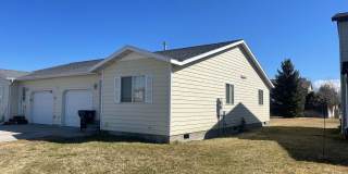 2 Bedrooms, 2 Bath, 1 garage Gallery 1