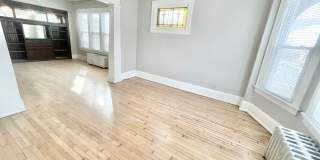2626/28 Fratney Gallery 12