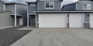 522 Bedrock Loop, West Richland - Experience the Best of West Richland Living! Gallery 1