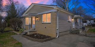 Charming 3BR House in Westland Gallery 1