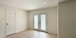 Beautiful 3/2 Available for Immediate Move In! Gallery 8