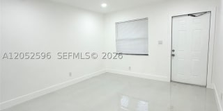 417 NW 7th Ter Gallery 1