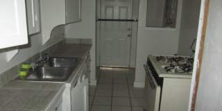 NICE Duplex for Rent close to Midtown and the Plaza District 2-bed & 1-bed available Gallery 8