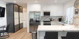 10863 Kling St Gallery 20