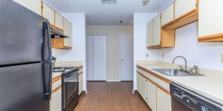 Lakeview Apartments Gallery 17