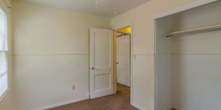 Cozy House With Great Yard Space! Cozy House With Great Yard Space! Gallery 14