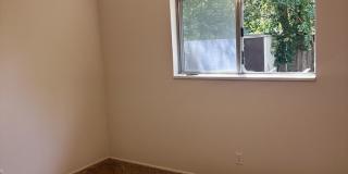 Spacious Duplex in Anderson w/ Yard! Spacious Duplex in Anderson w/ Yard! Gallery 7