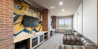 909 Flats Gallery 26