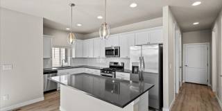 5-bedroom, 3-bedroom single family home! Gallery 12