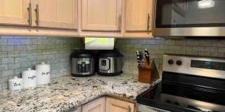 Spacious 2BR/2BA Condo with Garden View – Steps from the Ocean Gallery 23