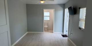 Completely renovated efficiency in Orlando Gallery 5