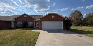 Charming 3 Bedroom, 2 Bathroom Duplex on Cul-de-Sac in Shawnee! Gallery 1