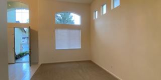 Rare Find! 5 bedroom spacious family home in a gated community Roseville. Gallery 12
