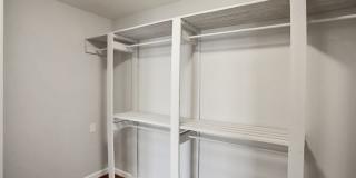 4 Bedroom, 3 Den West Side Home Gallery 26