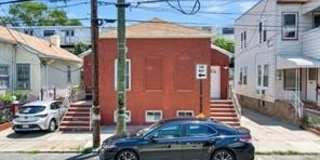 196 Brighton 10th Street Gallery 1