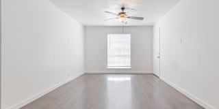 221 E Craig Pl Gallery 8