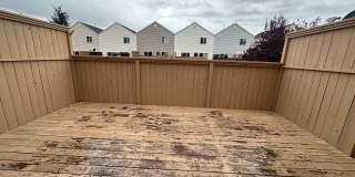 Spacious 2 bed/2.5 bath with bonus room townhome off Road 68 Gallery 8