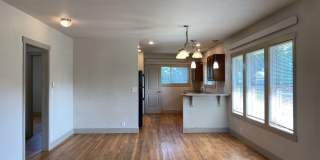 STUDENTS WELCOME! Charming 3 Bed 2 Bath Single Family Home in Old Town Gallery 8