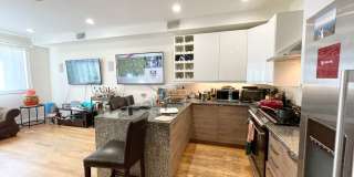 Beautiful 6 Bed Condo Style Apartment Available 9/1/26 Gallery 12