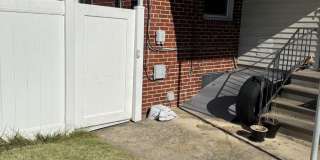 6823 YOUNGSTOWN Avenue Gallery 1