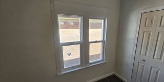 2509 Gladstone St Gallery 26