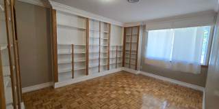 A Fabulous 3 Bedroom Townhome Centrally located. Gallery 42