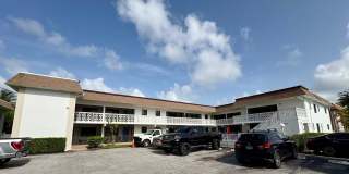 305 SE 9th Avenue Gallery 1