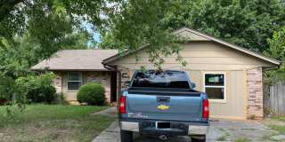 Spacious 5-Bedroom Home with Fresh Modern Updates in Midwest City Gallery 1