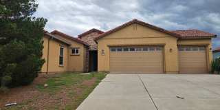 Large 4 bedroom 2 bath with a great view!! Gallery 1