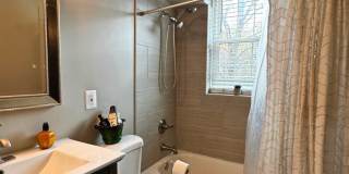 Modernized Fully Furnished 1BR, 1BA Condo at Arbors of Arlington Gallery 15