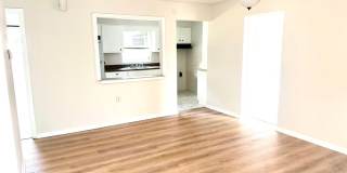 2 Bed/1 Bath AVAILABLE NOW! Gallery 12