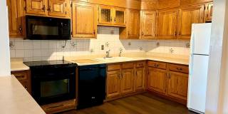 Spacious 4BR House in Edgewater Gallery 20